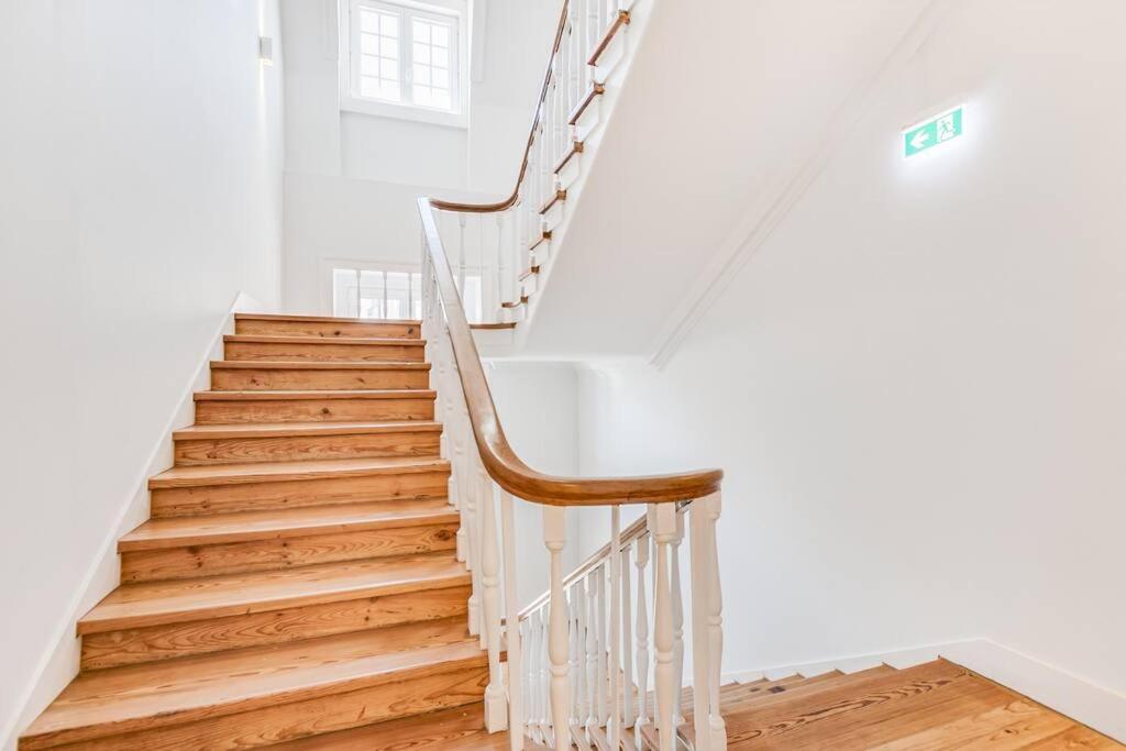 Made For The City Lovers- Urban Charm In Chiado Лиссабон Экстерьер фото