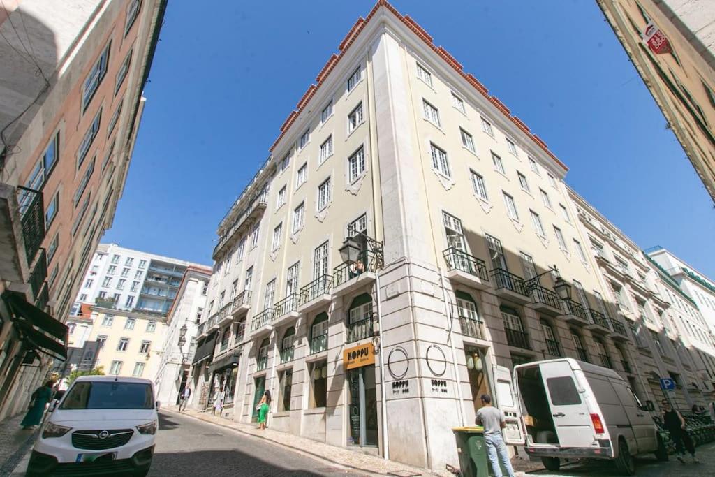Made For The City Lovers- Urban Charm In Chiado Лиссабон Экстерьер фото